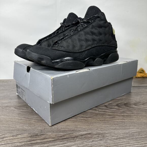 Air Jordan‎ Retro 13 Black Cat (2017) Size 11.5 Men's 414571-011 - Picture 1 of 16